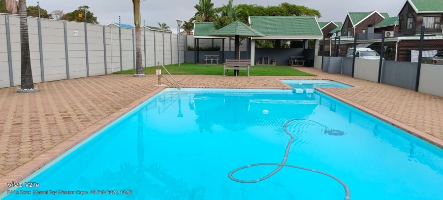 To Let 3 Bedroom Property for Rent in Hartenbos Central Western Cape